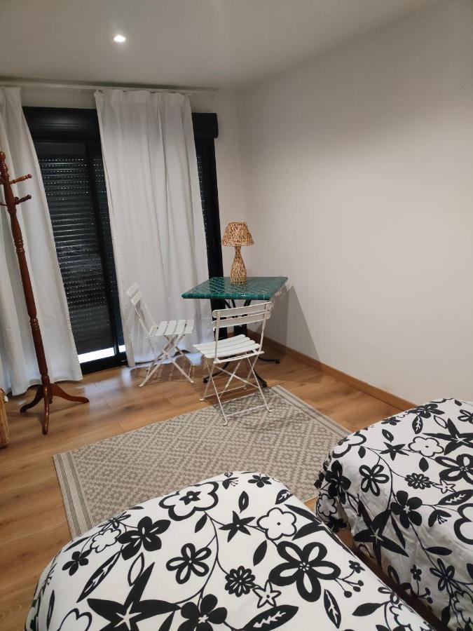 Maryse Hotel Douvrin Bagian luar foto
