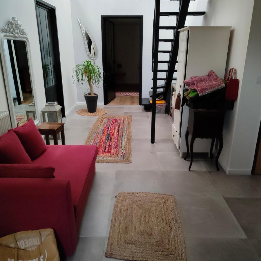 Maryse Hotel Douvrin Bagian luar foto